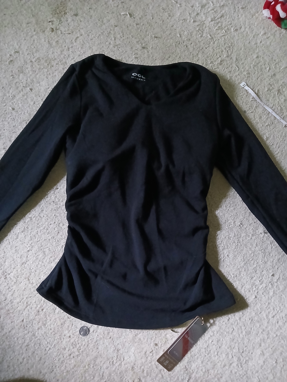 Ogl Women’s Black Long-Sleeve V-Neck Top